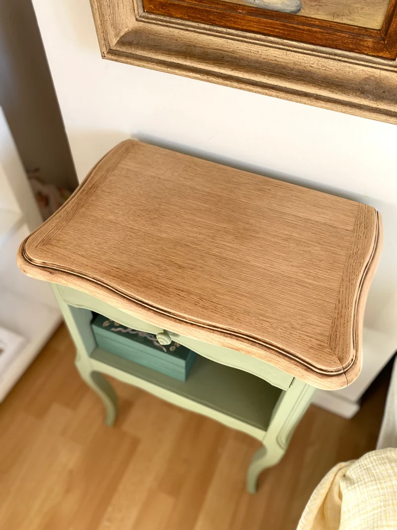 Table de Chevet Style Louis XV rénovée