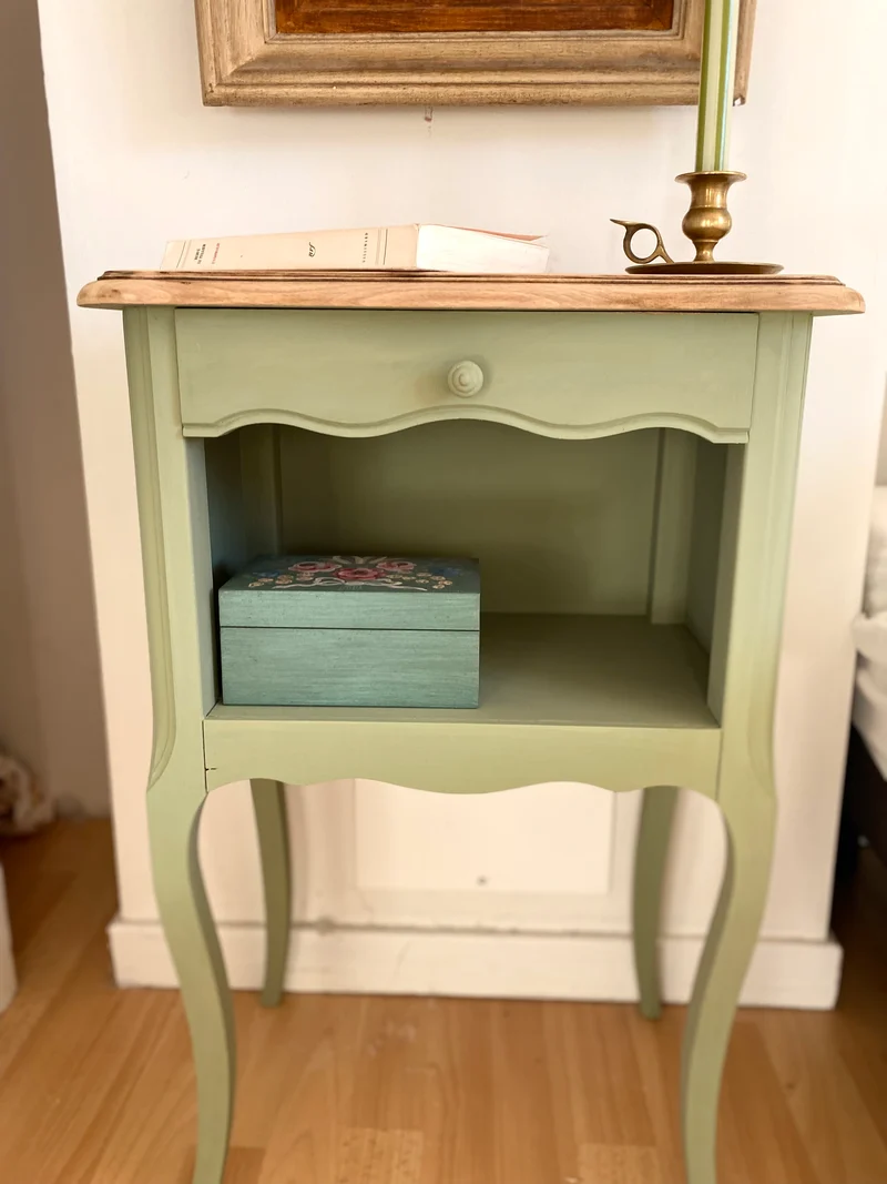 Table de Chevet Style Louis XV rénovée