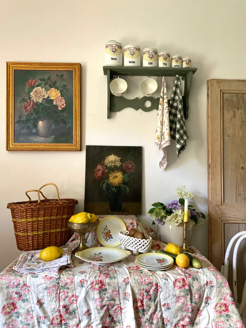 Étagère de cuisine murale vintage