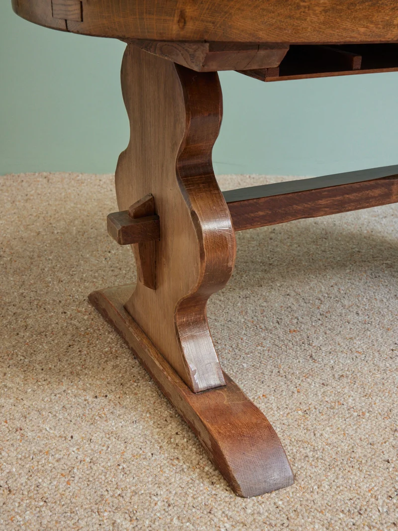 Donna, la table basse ovale en bois brut N°1596