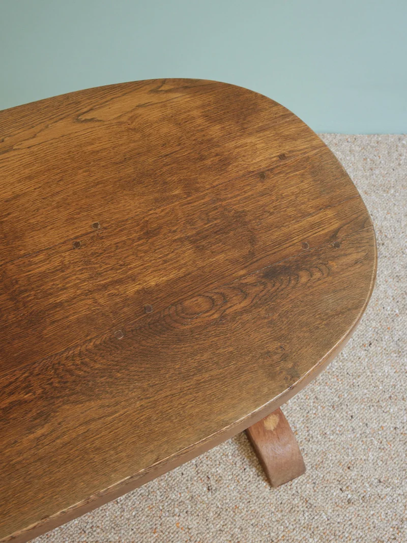 Donna, la table basse ovale en bois brut N°1596
