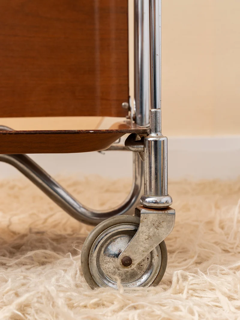 Anouk, la desserte vintage camel et chrome N°406