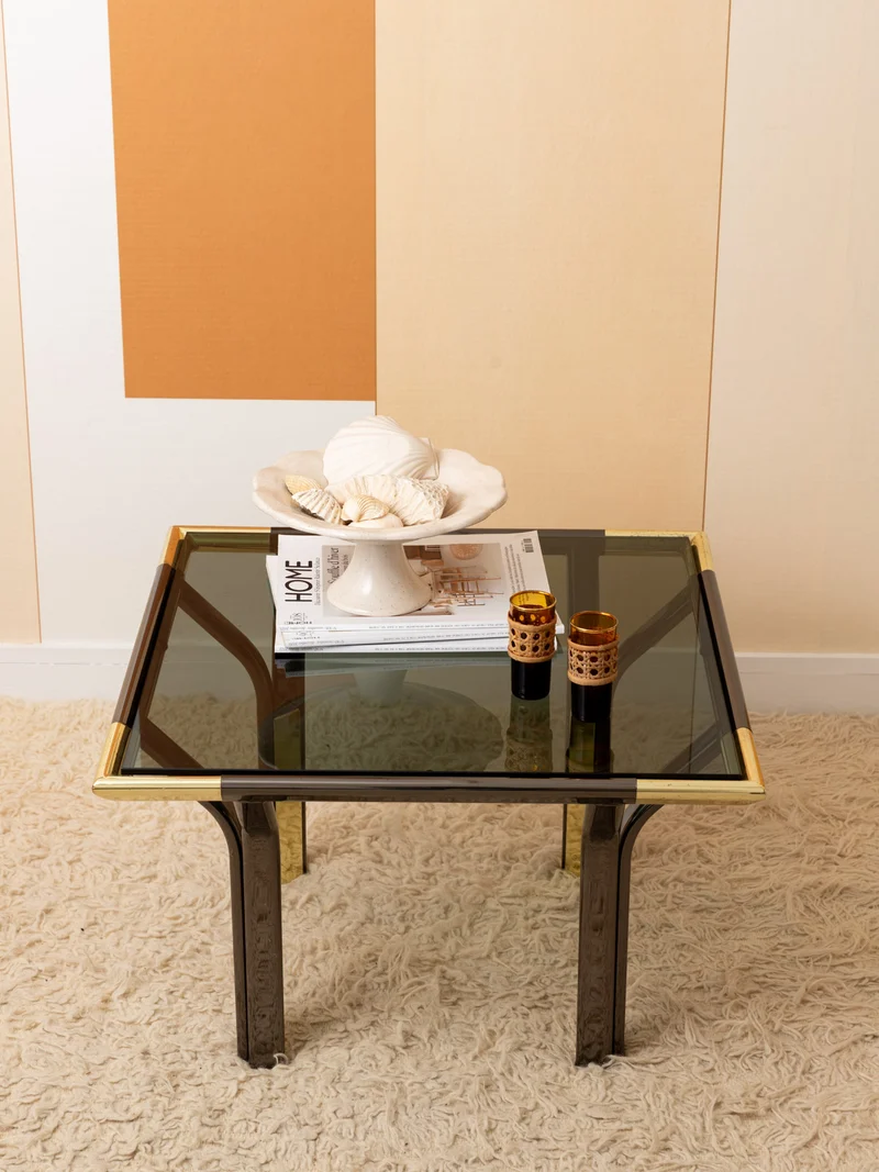 Donna, la table basse en verre fumé et laiton N°1583