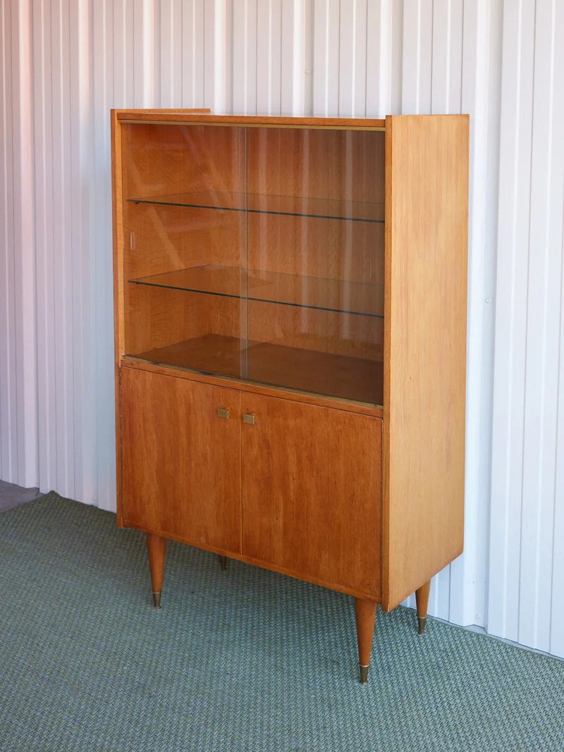 Victoria, la vitrine scandinave en bois N°1352
