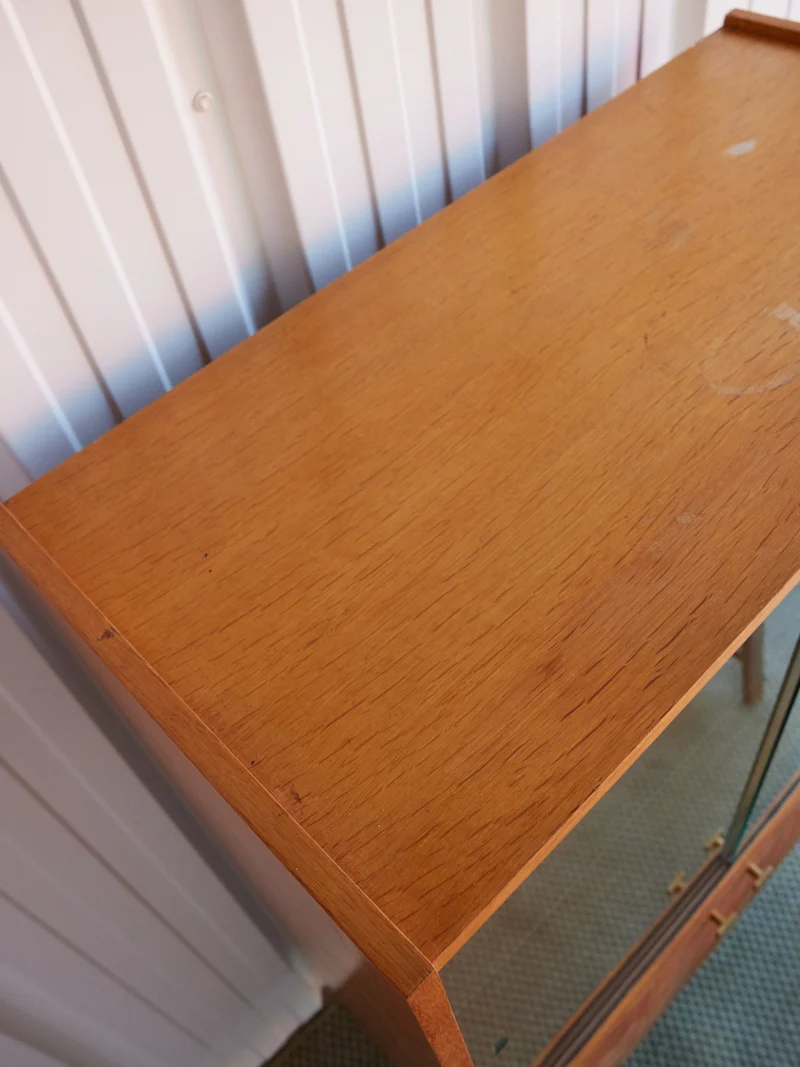 Victoria, la vitrine scandinave en bois N°1352