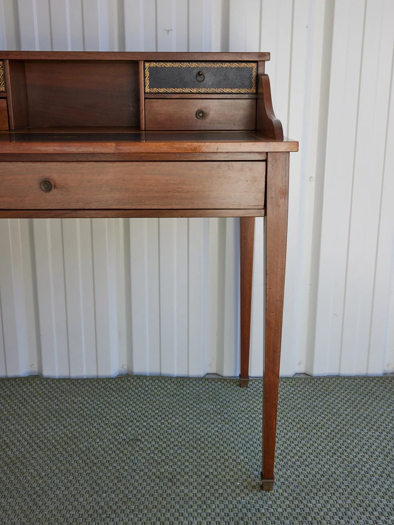 Edouard, le bureau ancien en bois N°1082
