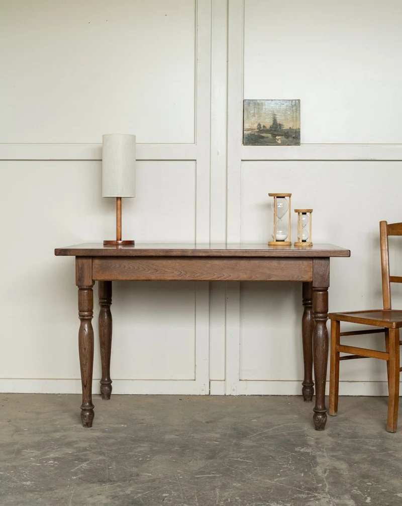 Romy, la table à manger en chêne N°1555