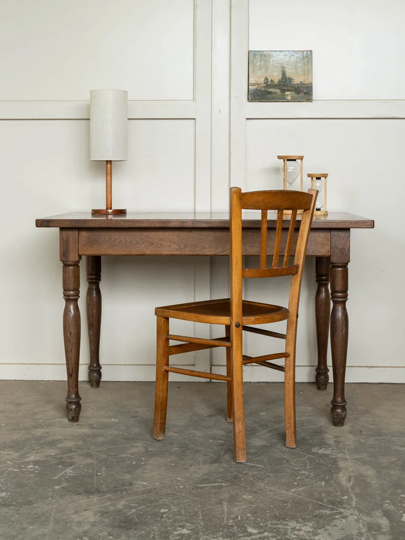 Romy, la table à manger en chêne N°1555