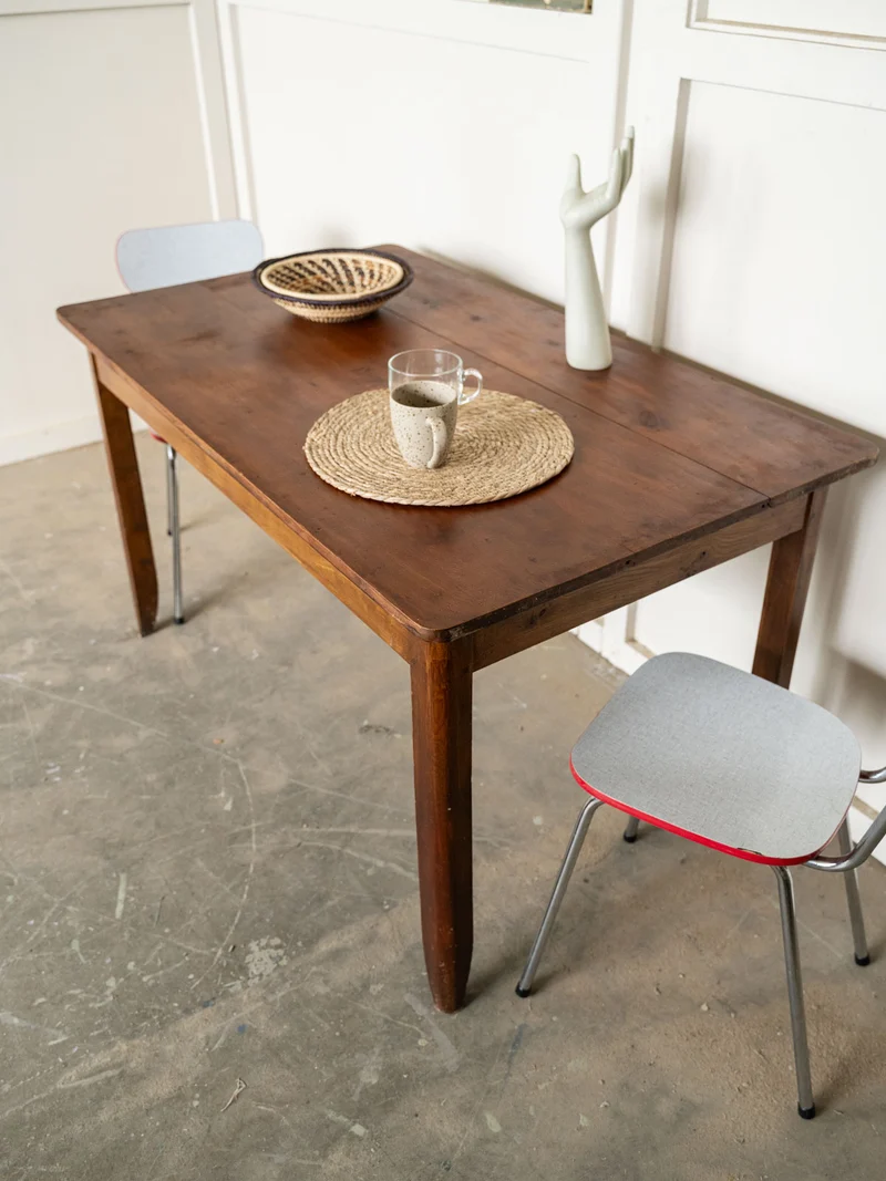 Romy, la table à manger de campagne en bois N°1569
