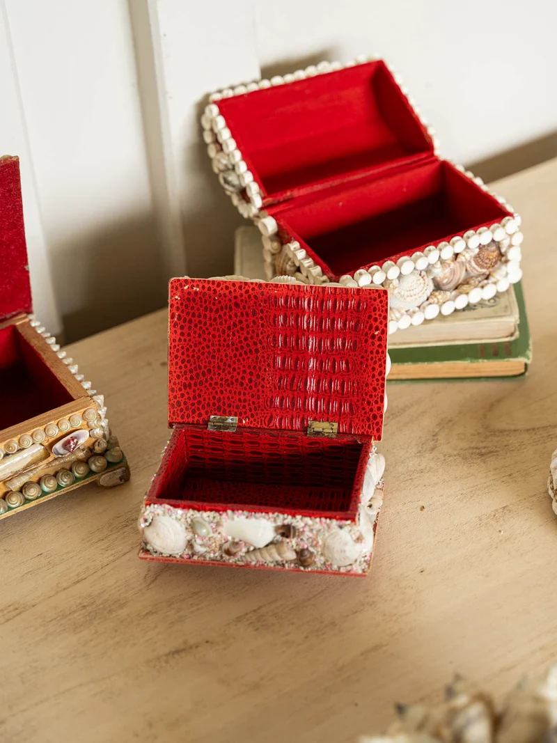 Alix, l'ensemble en coquillages N°1195