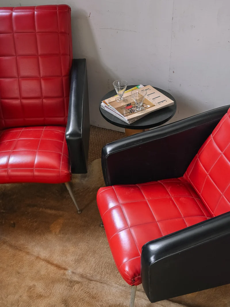 Jakob, la paire de fauteuils 70s N°1373