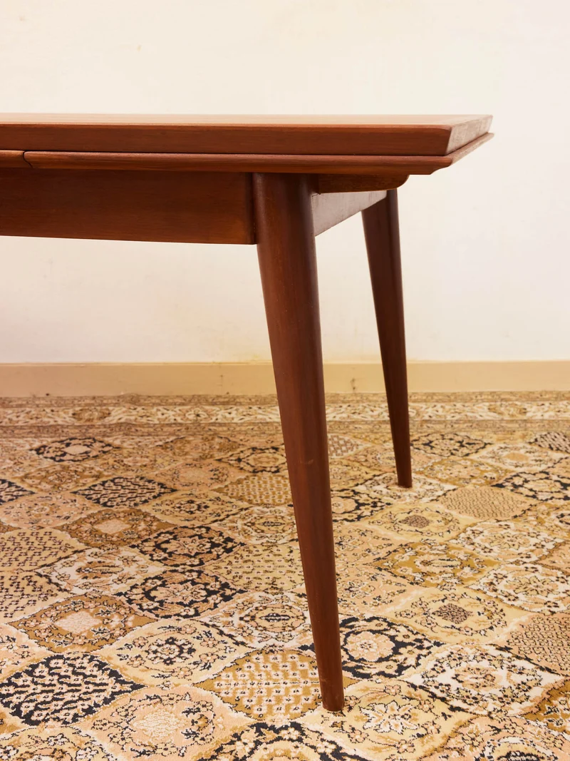 Karla, la table à manger scandinave en bois N°1259