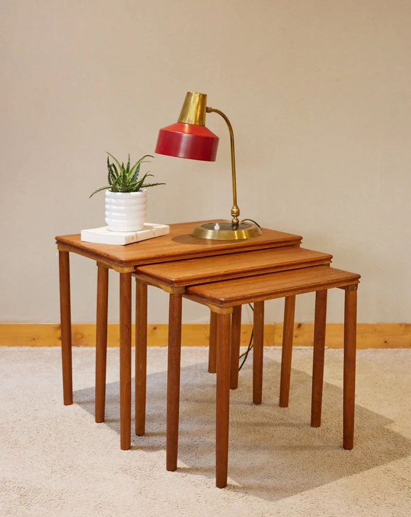 Barbara, les tables gigognes scandinaves en bois N°217