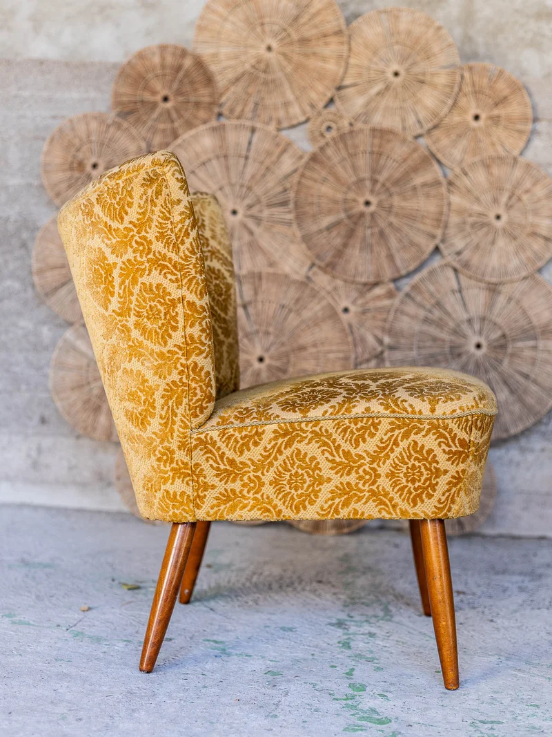Jakob, la paire de fauteuils jaune moutarde N°1385