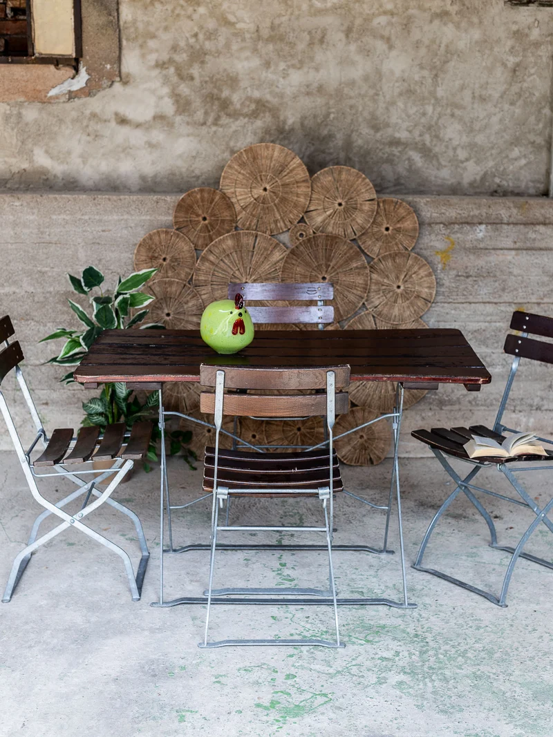 Auguste, l'ensemble de table et chaises d'extérieur N°19