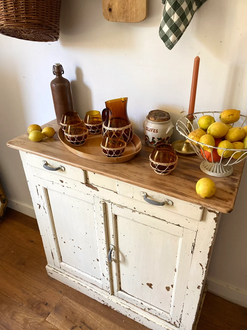 Buffet parisien ancien en bois patiné