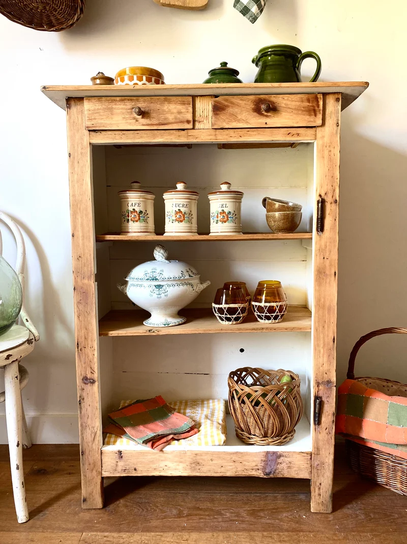 Buffet ouvert en bois ancien rénové