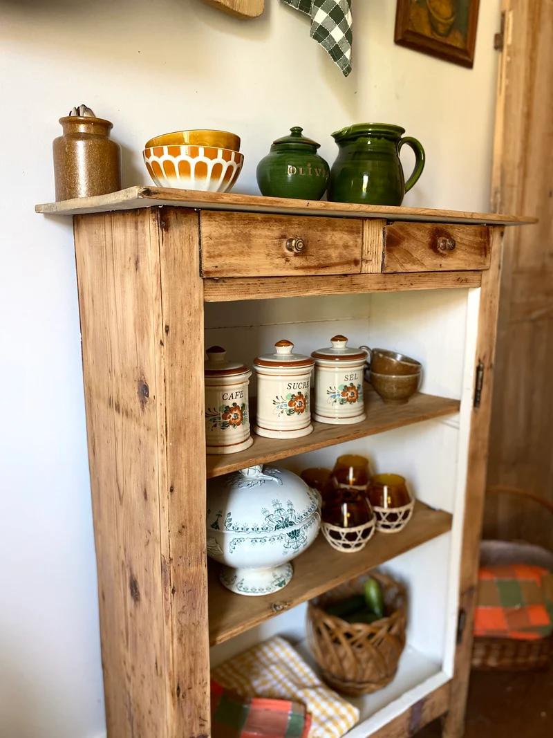 Buffet ouvert en bois ancien rénové