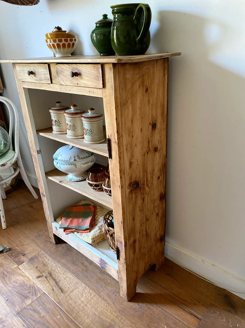 Buffet ouvert en bois ancien rénové
