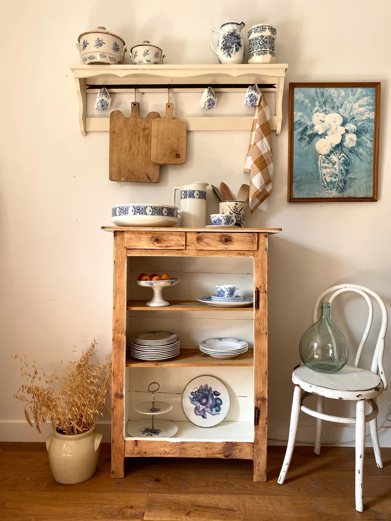 Buffet ouvert en bois ancien rénové