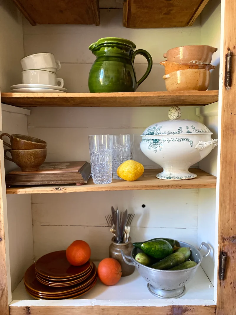 Buffet ouvert en bois ancien rénové