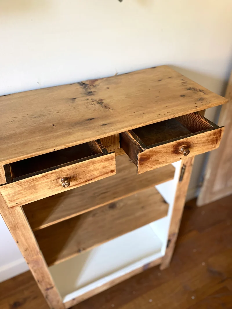 Buffet ouvert en bois ancien rénové