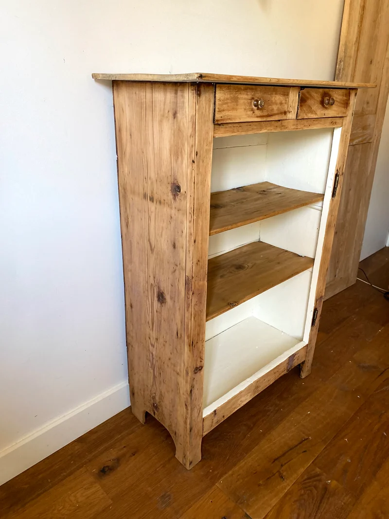 Buffet ouvert en bois ancien rénové