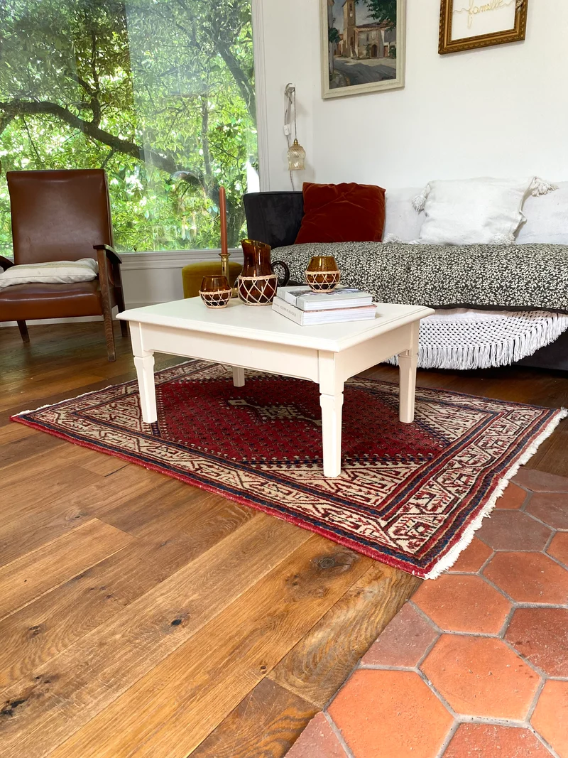 Table basse en bois ancien écru