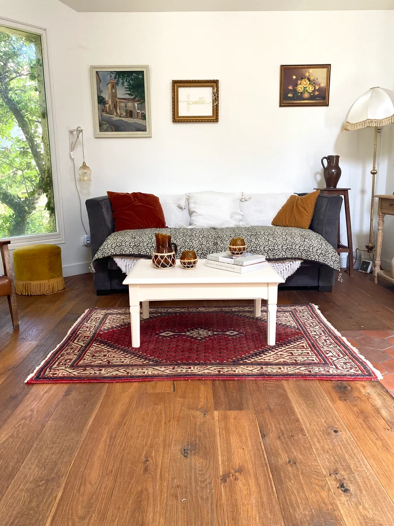 Table basse en bois ancien écru