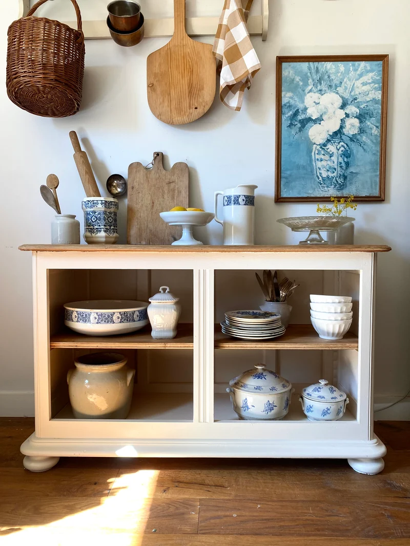 Buffet ouvert ancien
