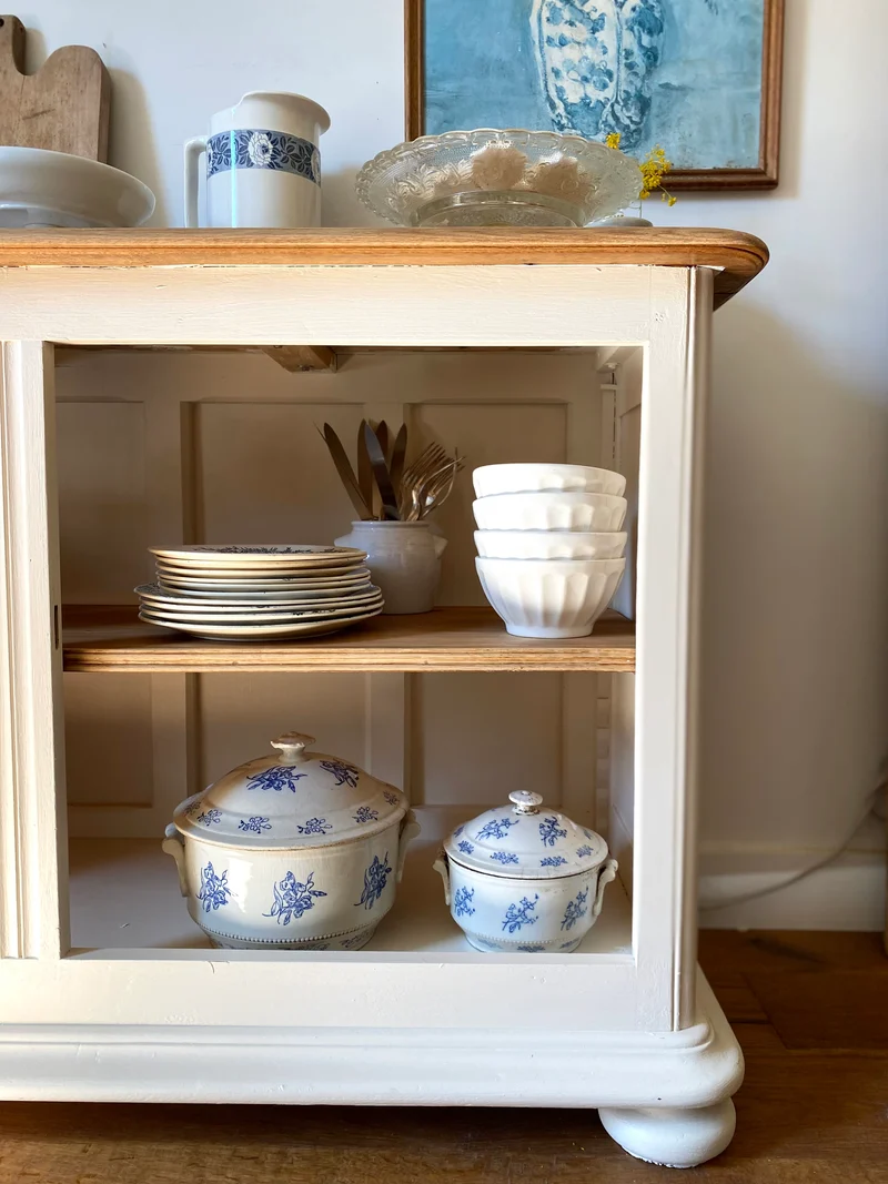 Buffet ouvert ancien