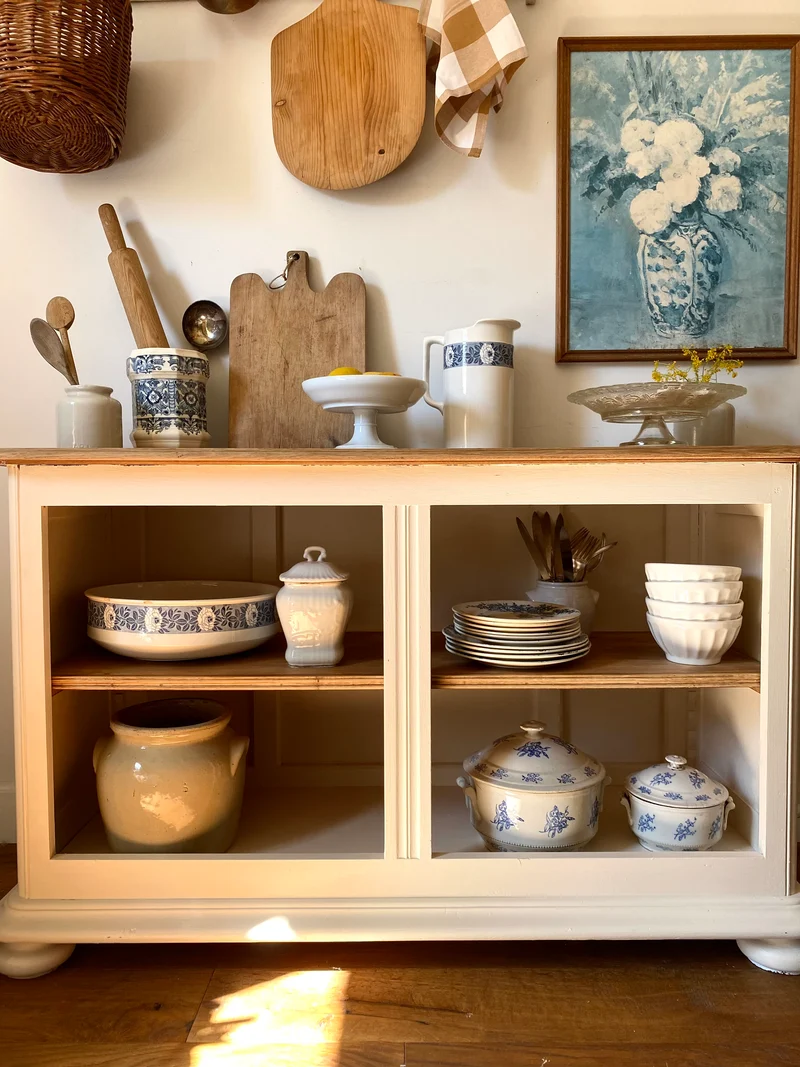 Buffet ouvert ancien