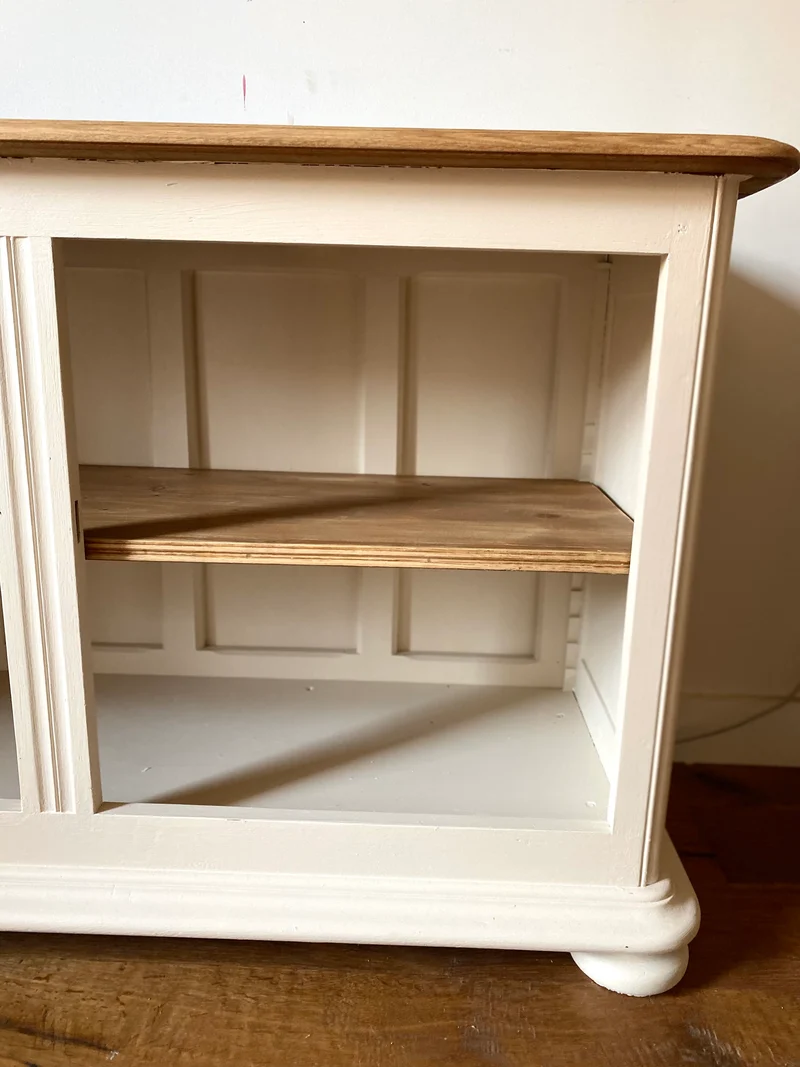 Buffet ouvert ancien