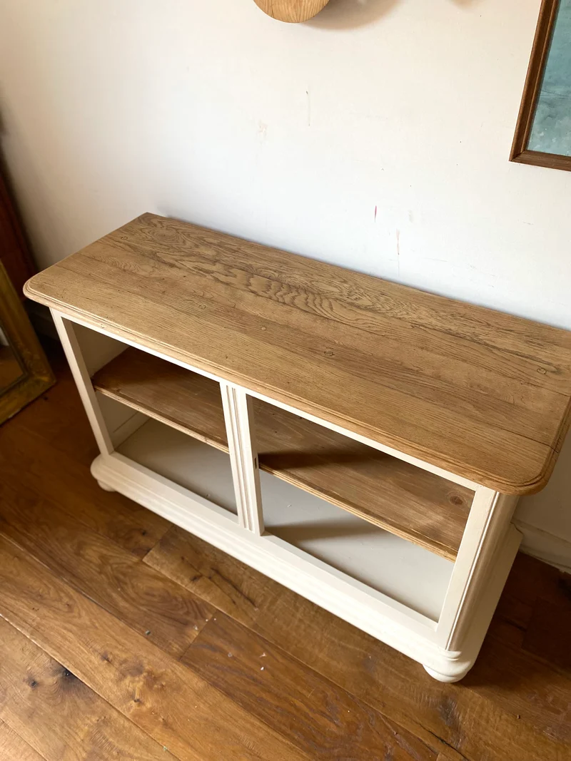Buffet ouvert ancien