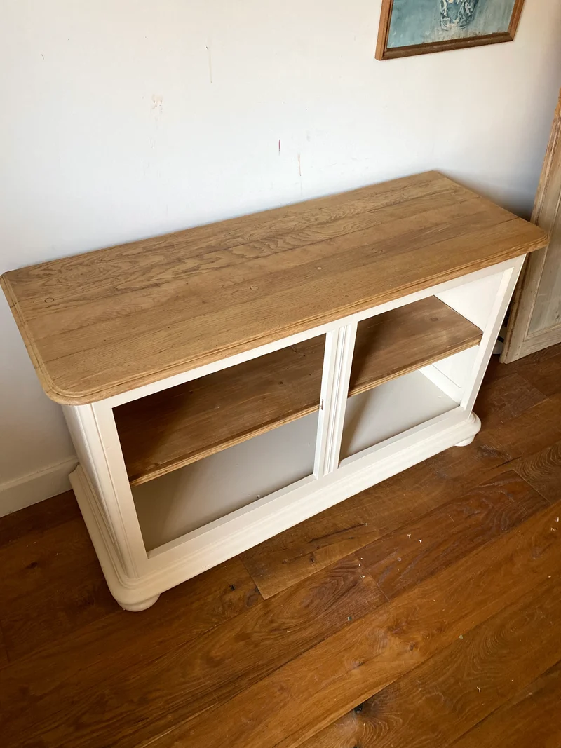 Buffet ouvert ancien