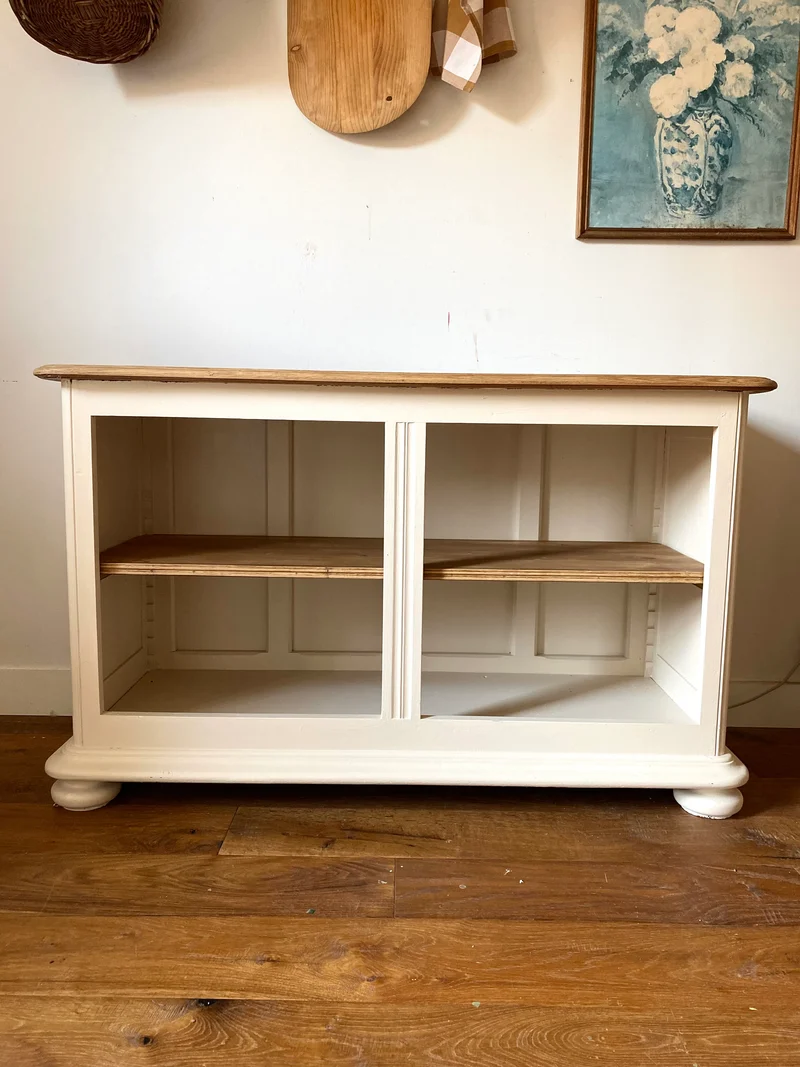Buffet ouvert ancien