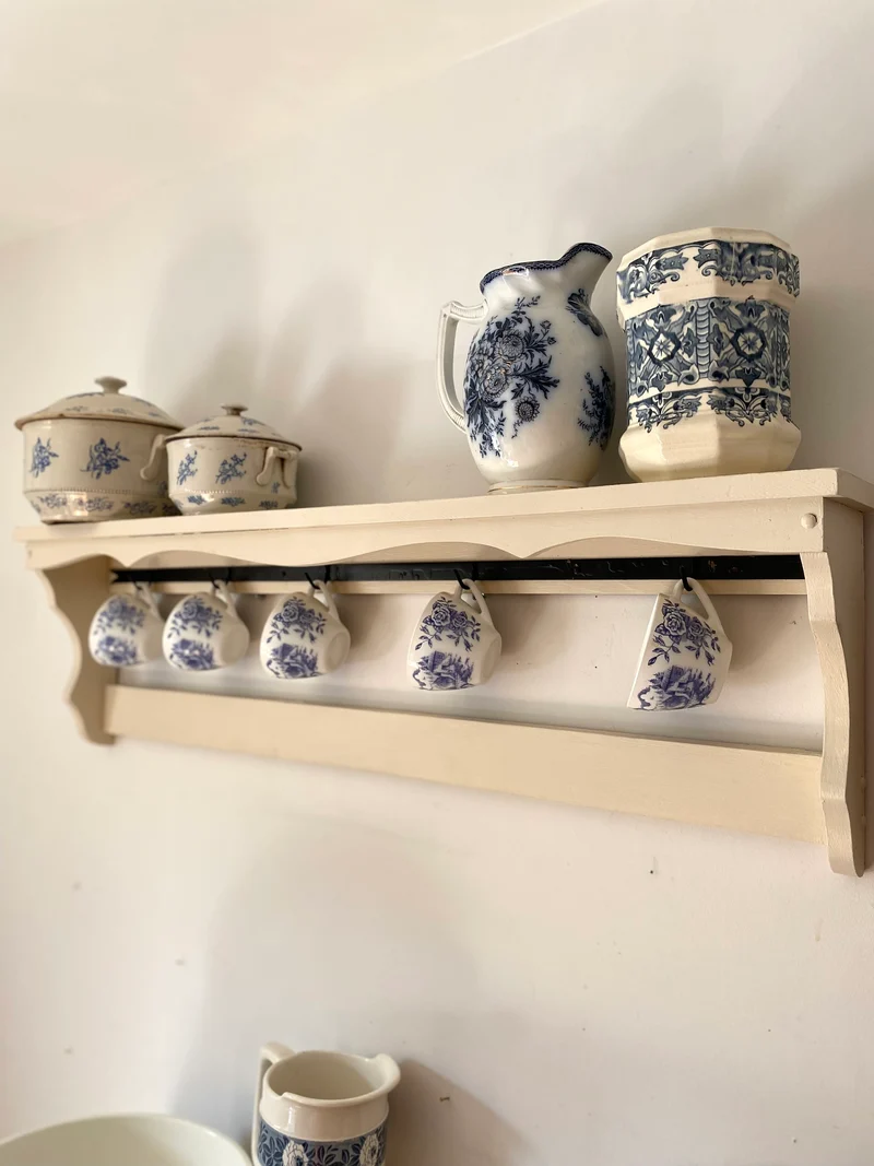 Étagère murale en bois ancien rénovée