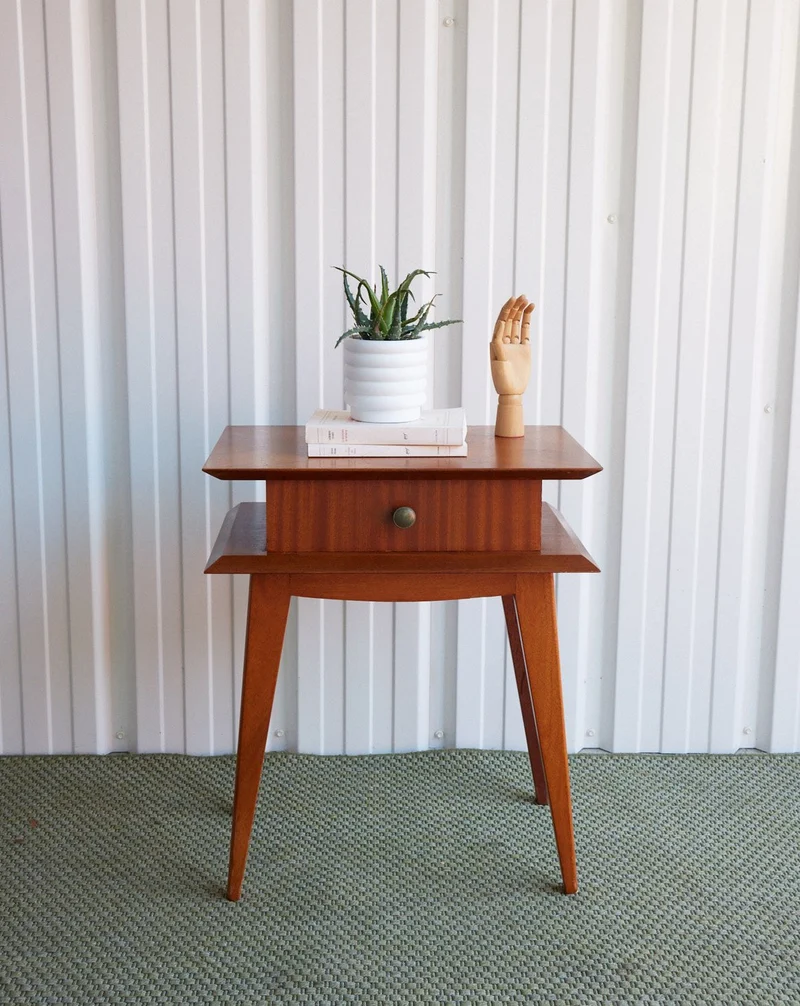 Maïa, la table de chevet en bois N°1596