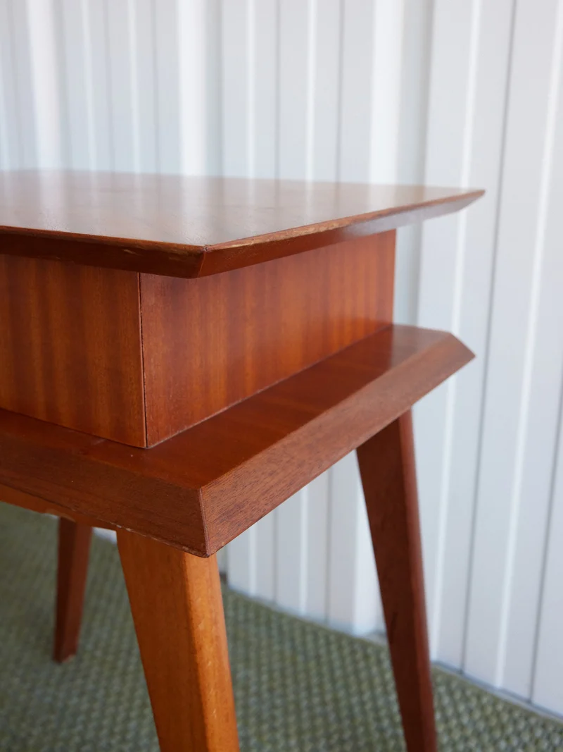 Maïa, la table de chevet en bois N°1596