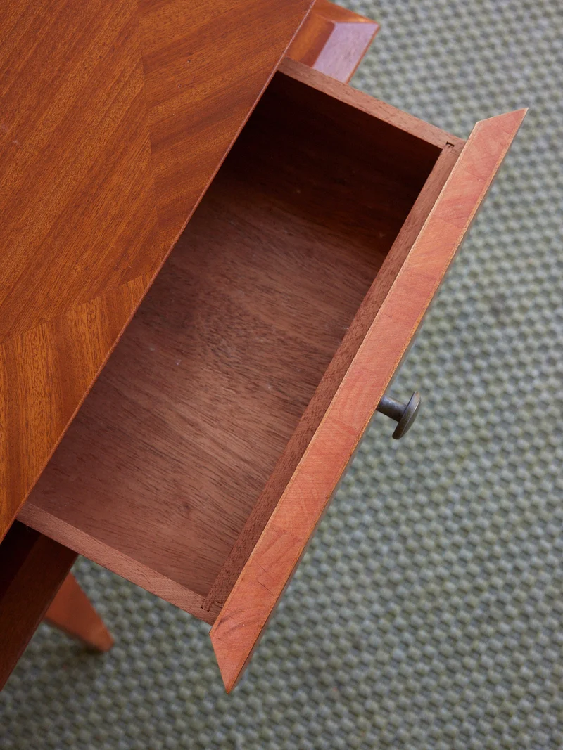 Maïa, la table de chevet en bois N°1596