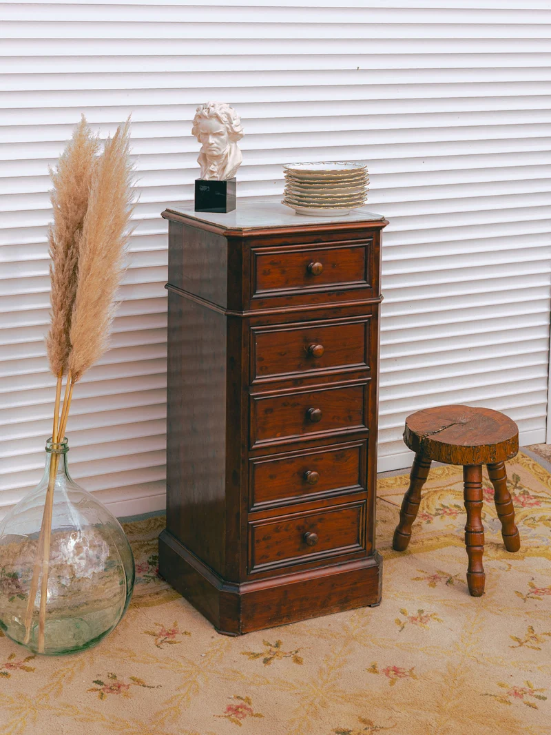 Valery, le chiffonnier en bois et marbre N°135