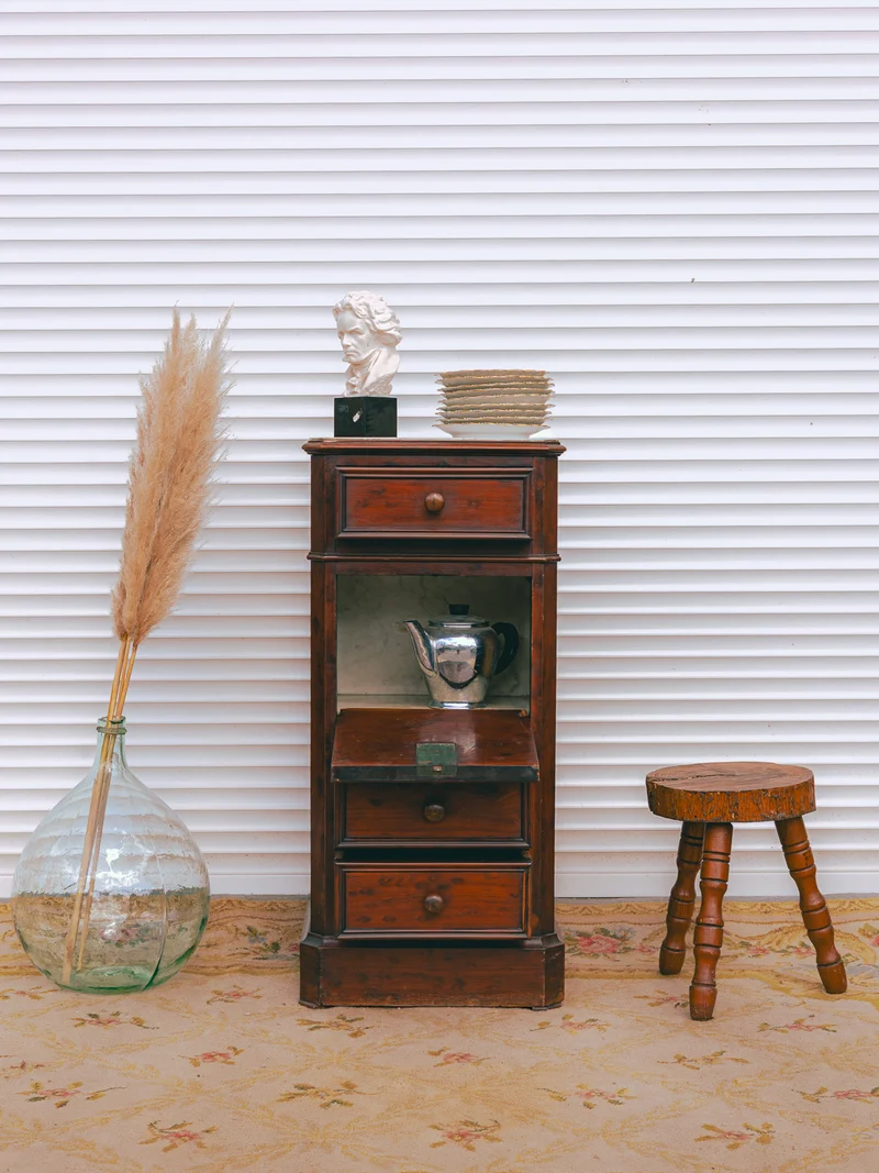 Valery, le chiffonnier en bois et marbre N°135