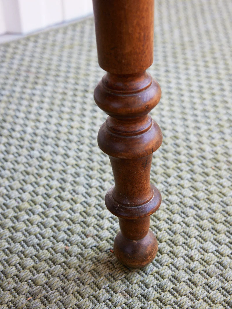 Francine, la table d'appoint en bois N°1594