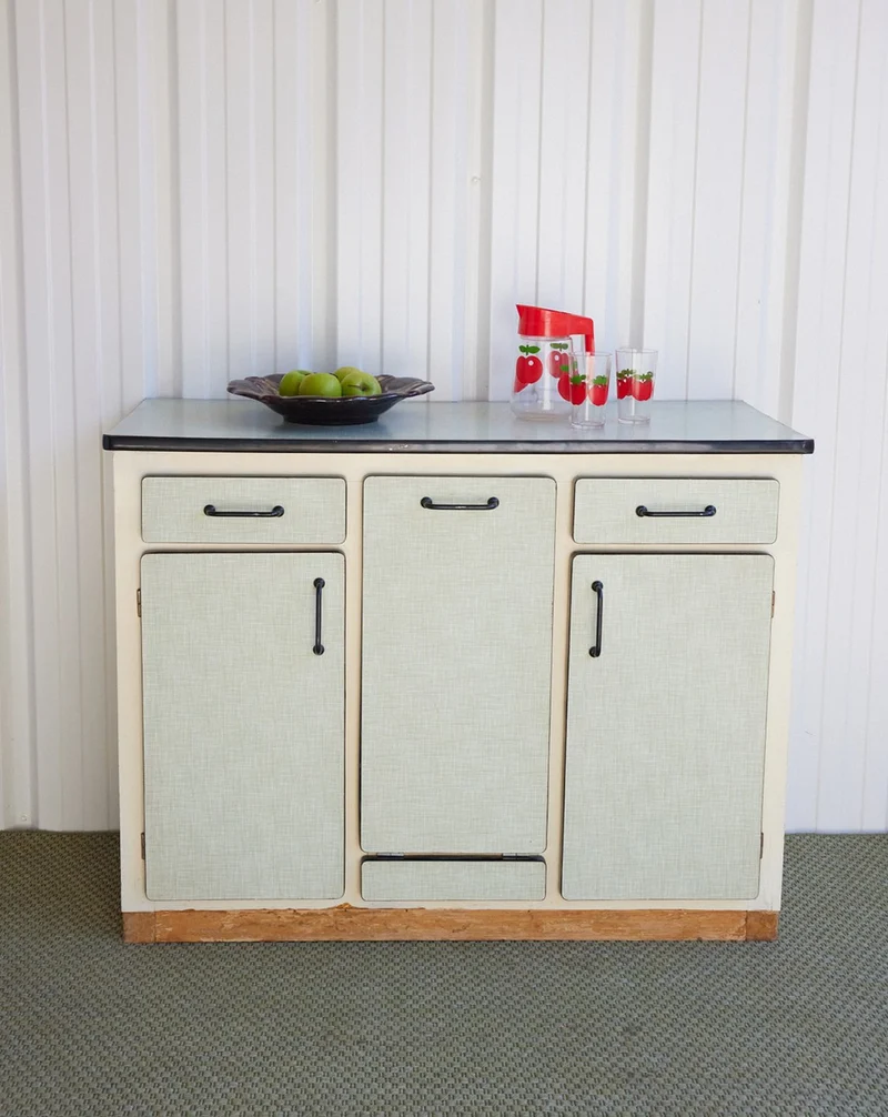 Gilbert, le buffet en formica vert N°1900