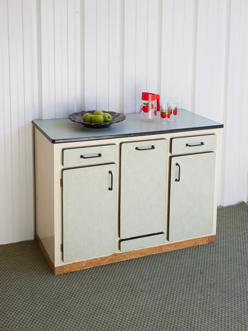 Gilbert, le buffet en formica vert N°1900