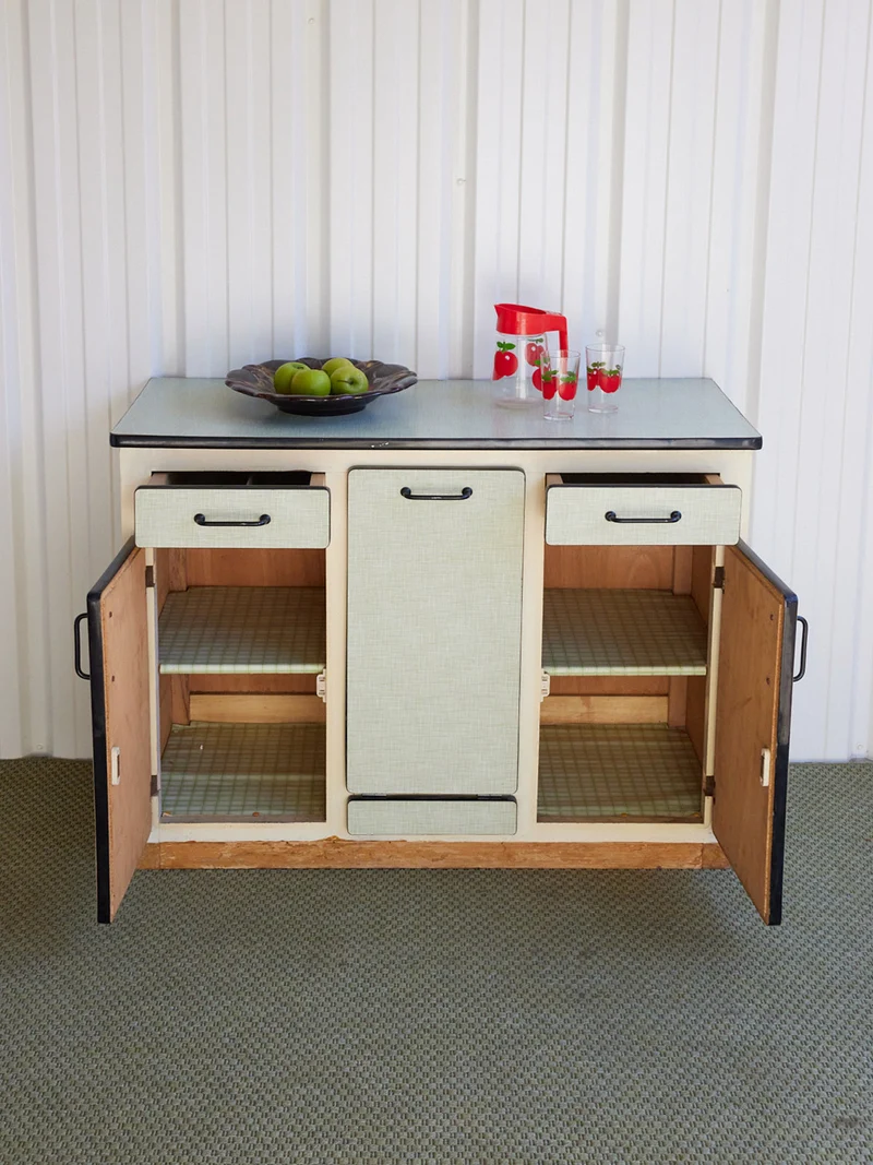 Gilbert, le buffet en formica vert N°1900
