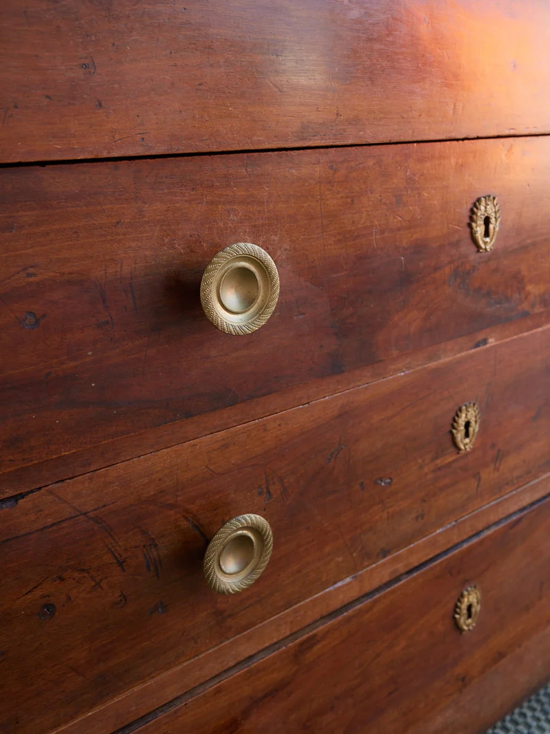 Garance, la commode empire en bois massif N°769