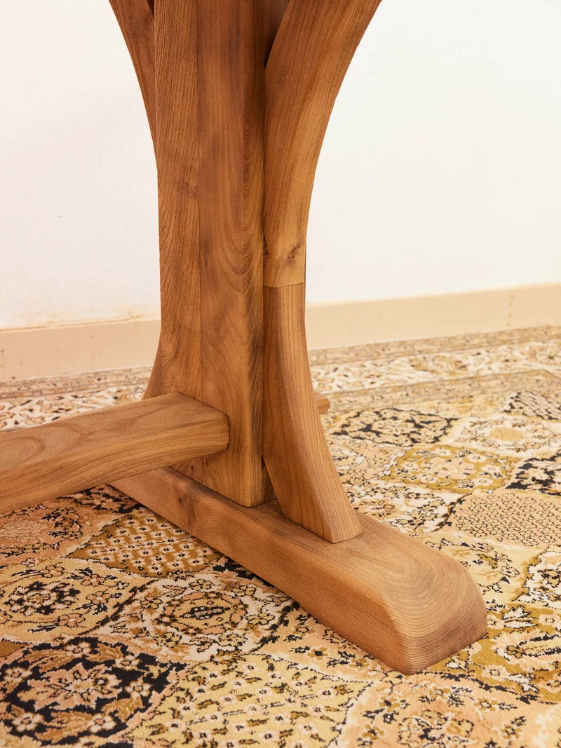 Romy, la grande table à manger en bois sablé N°1507