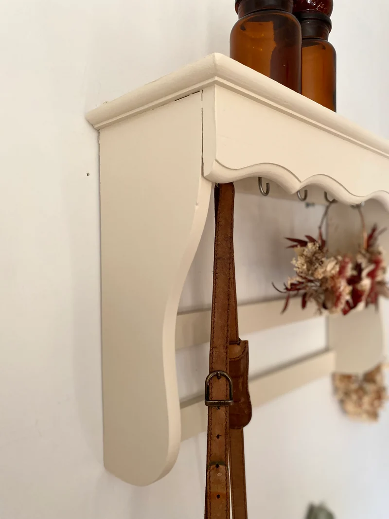 Étagère murale en bois ancien