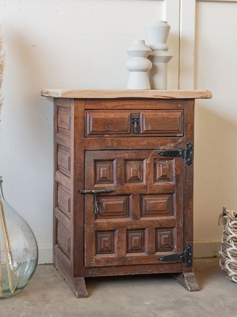 Gilbert, le buffet rustique N°1832